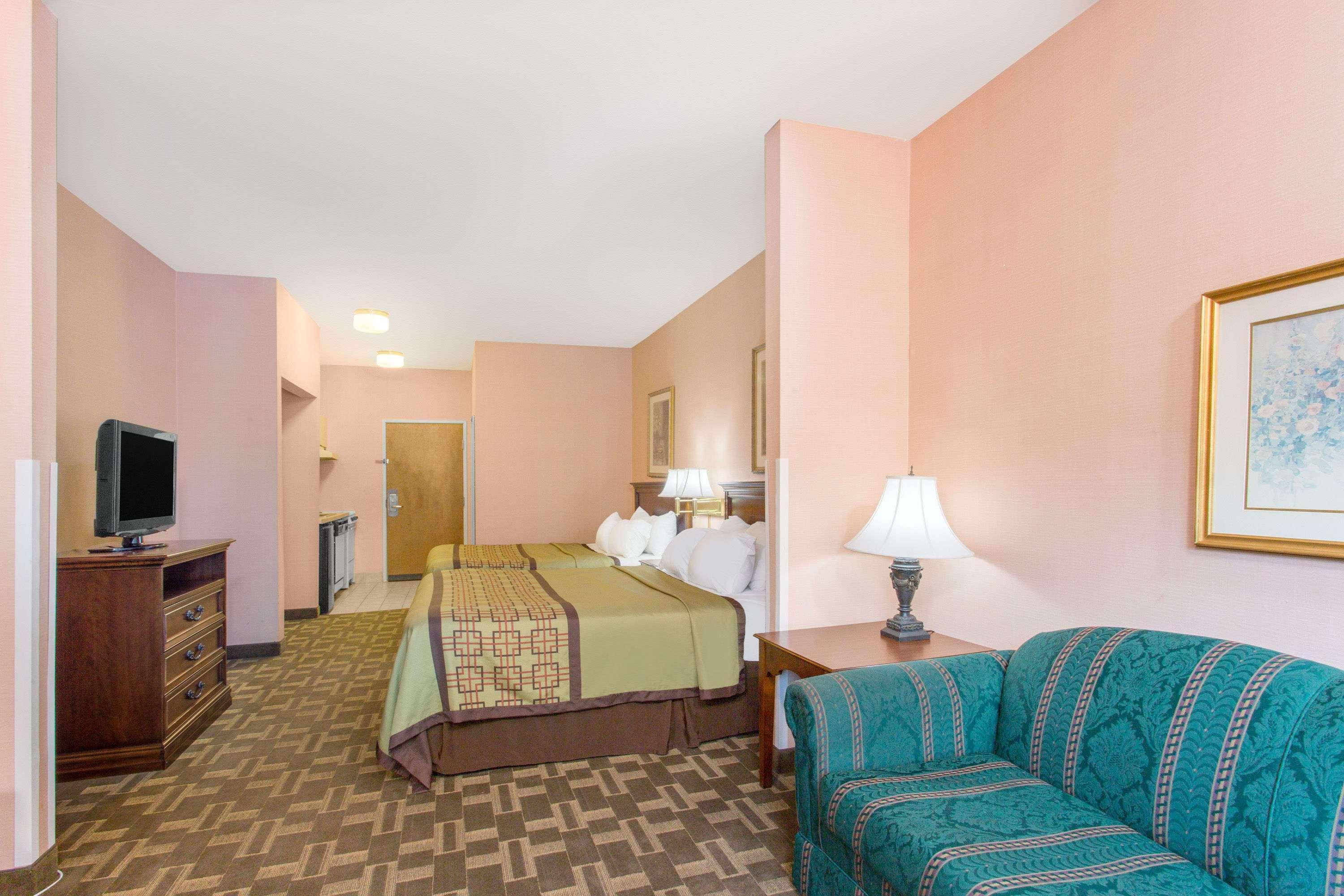 Days Inn By Wyndham Lexington Exterior photo