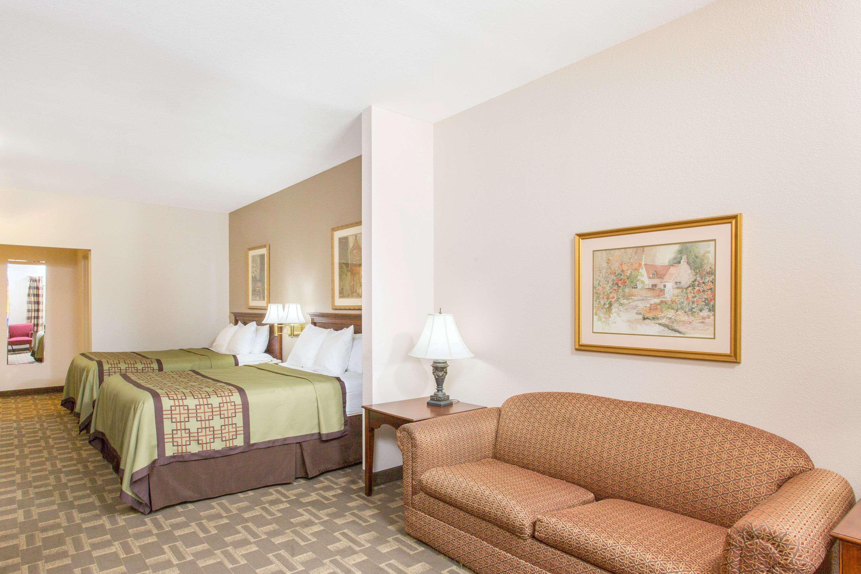 Days Inn By Wyndham Lexington Exterior photo