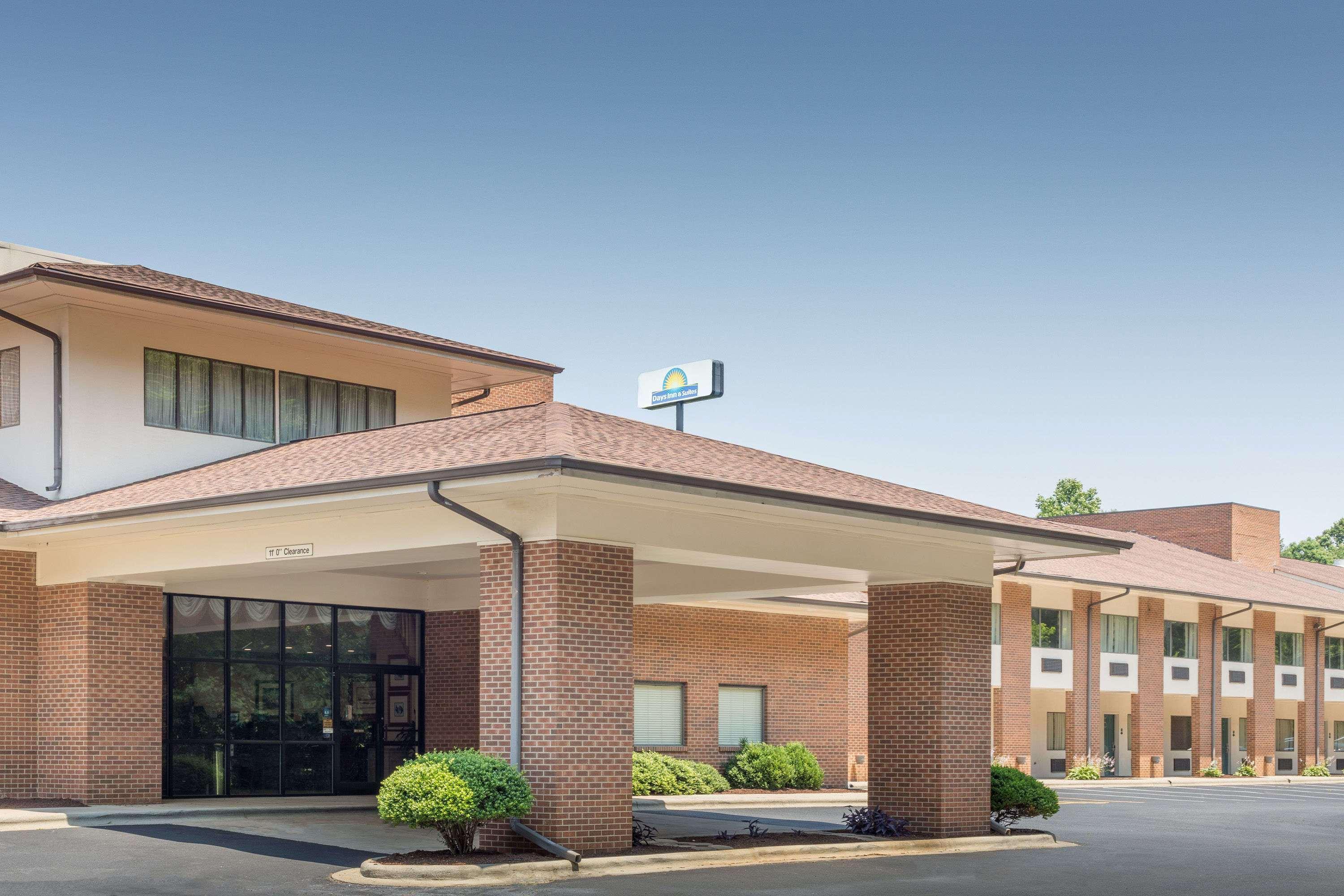 Days Inn By Wyndham Lexington Exterior photo